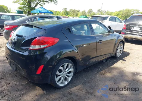 2013 Hyundai Veloster Base W/Gray z USA, uszkodzony, nr VIN KMHTC6AD2DU120059